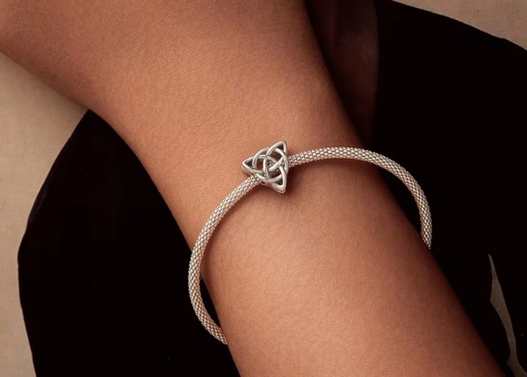 Charms zawieszka srebrny WĘZEŁ CELTYCKI charmsy koralik SREBRO próby s925